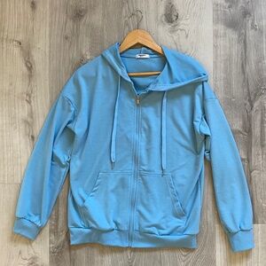 Oversized Sky Blue Zip-Up Hoodie – Size Small, Relaxed Fit
